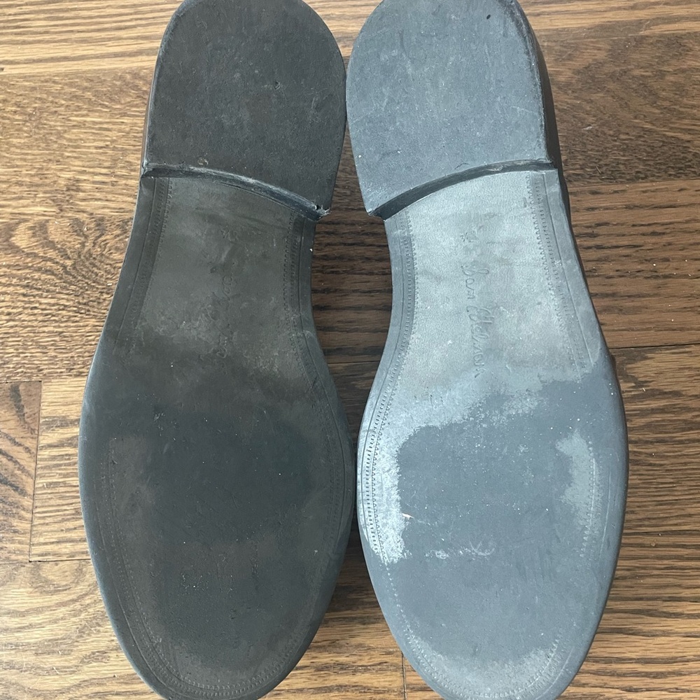 Sam Edelman Black Loafers with Gold Detail - Picture 4 of 5